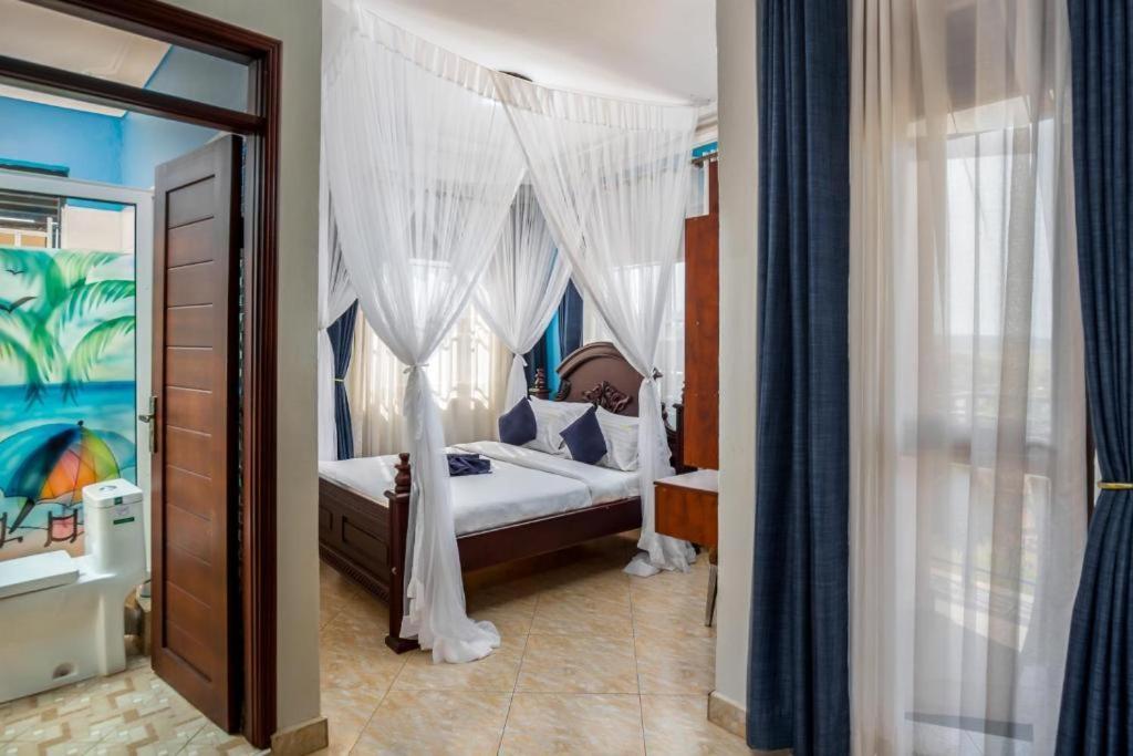 Keba Xpress Hotel - Entebbe Ngoại thất bức ảnh